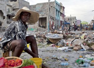 Une femme qui est en haiti